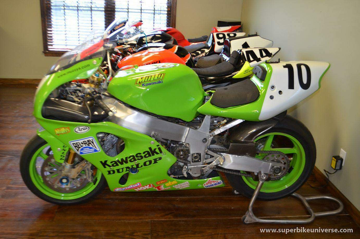 Kawasaki ZX-7RR SBK For Sale Specifications, Price and Images