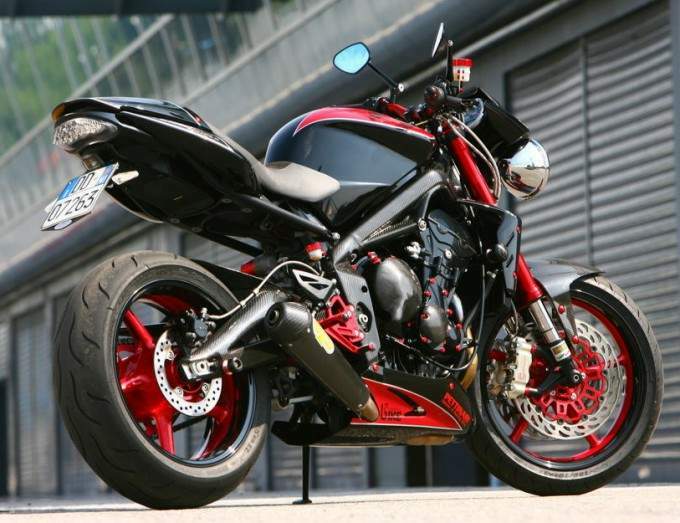 Pettinari Daytona 675 For Sale Specifications, Price and Images