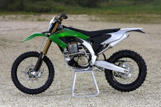 Benelli BX 449 
Cross For Sale Specifications, Price and Images