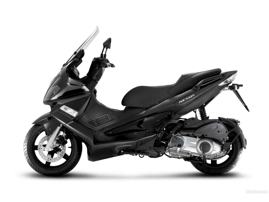 Gilera Nexus 300 For Sale Specifications, Price and Images