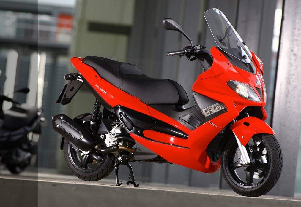 Gilera Nexus 300 For Sale Specifications, Price and Images