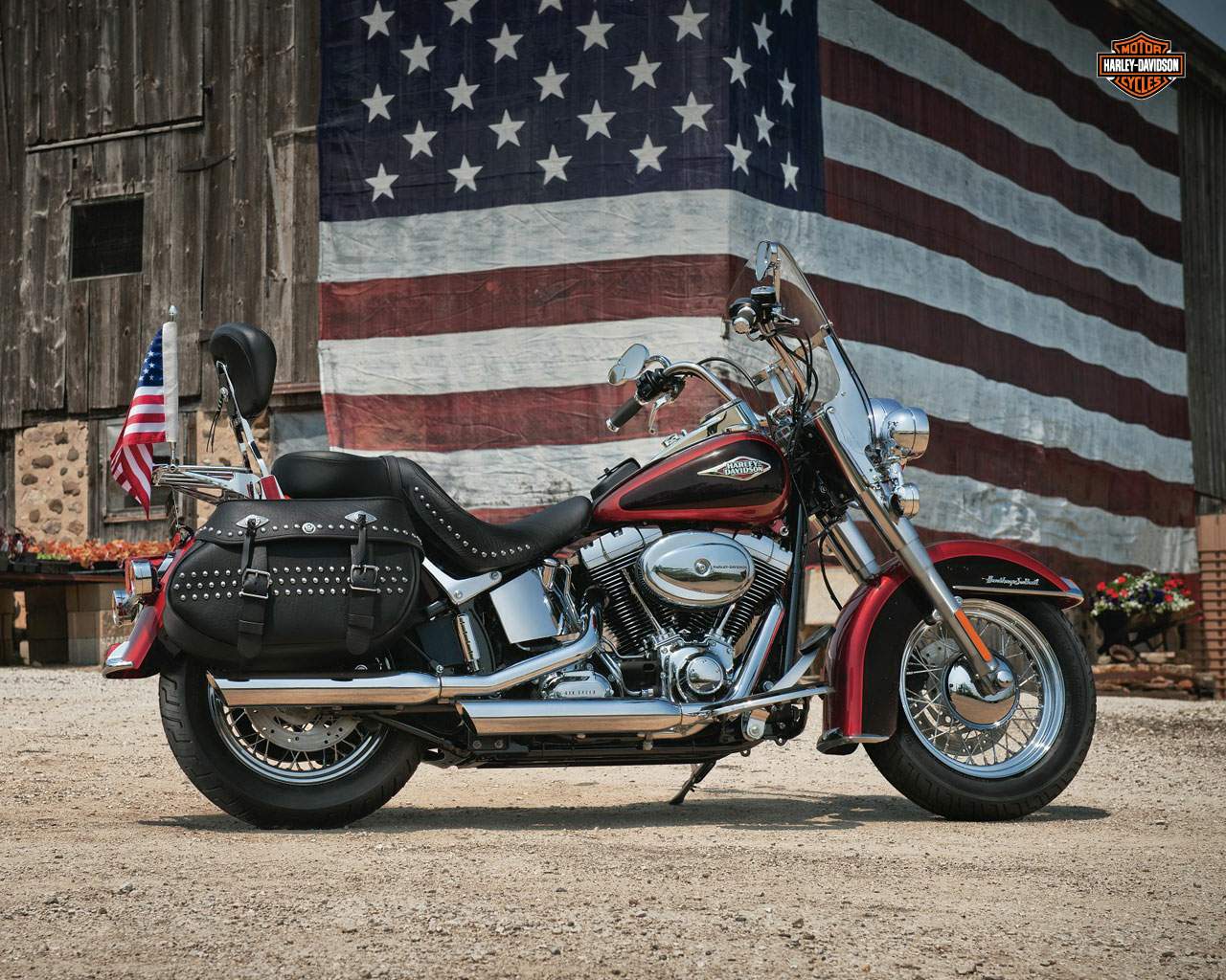 Harley 
Davidson 
    FLSTC Heritage Softail Classic For Sale Specifications, Price and Images
