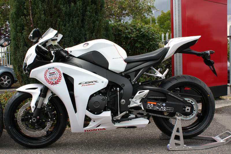 Honda CBR1000RR Fireblade TT Tribute For Sale Specifications, Price and Images