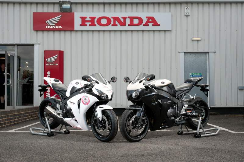 Honda CBR1000RR Fireblade TT Tribute For Sale Specifications, Price and Images