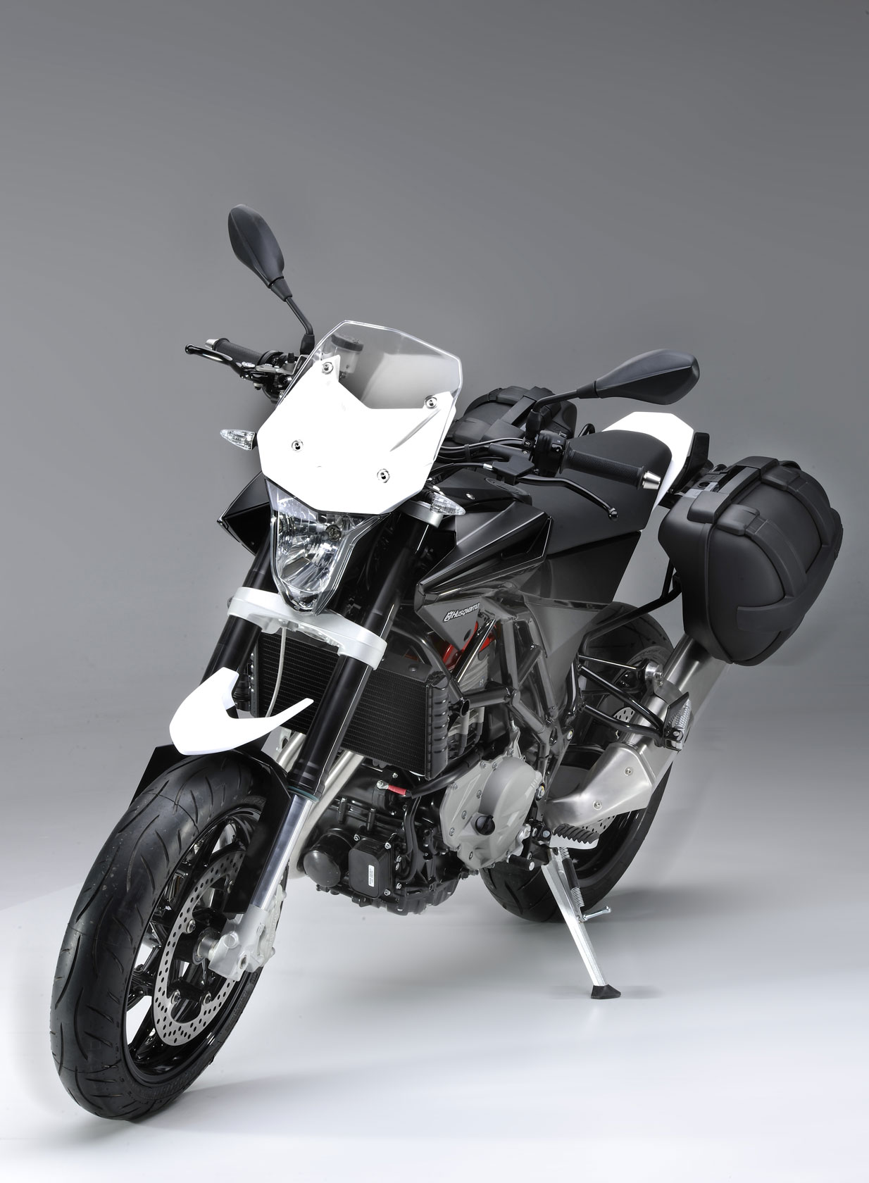 Husqvarna Nuda 900 For Sale Specifications, Price and Images