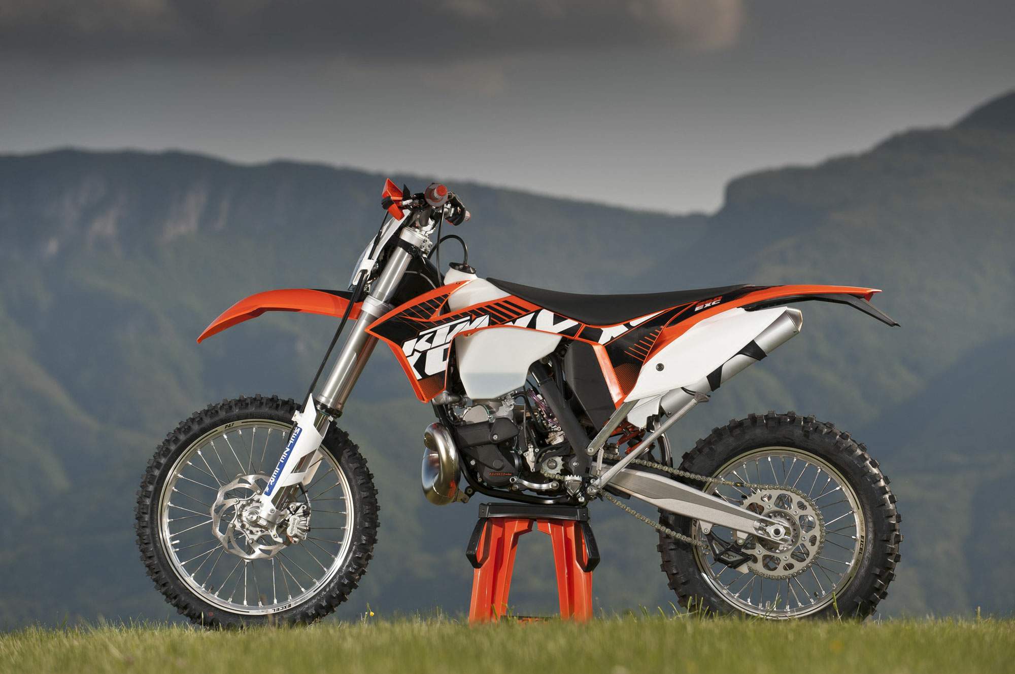 KTM 250 EXC-E Enduro For Sale Specifications, Price and Images