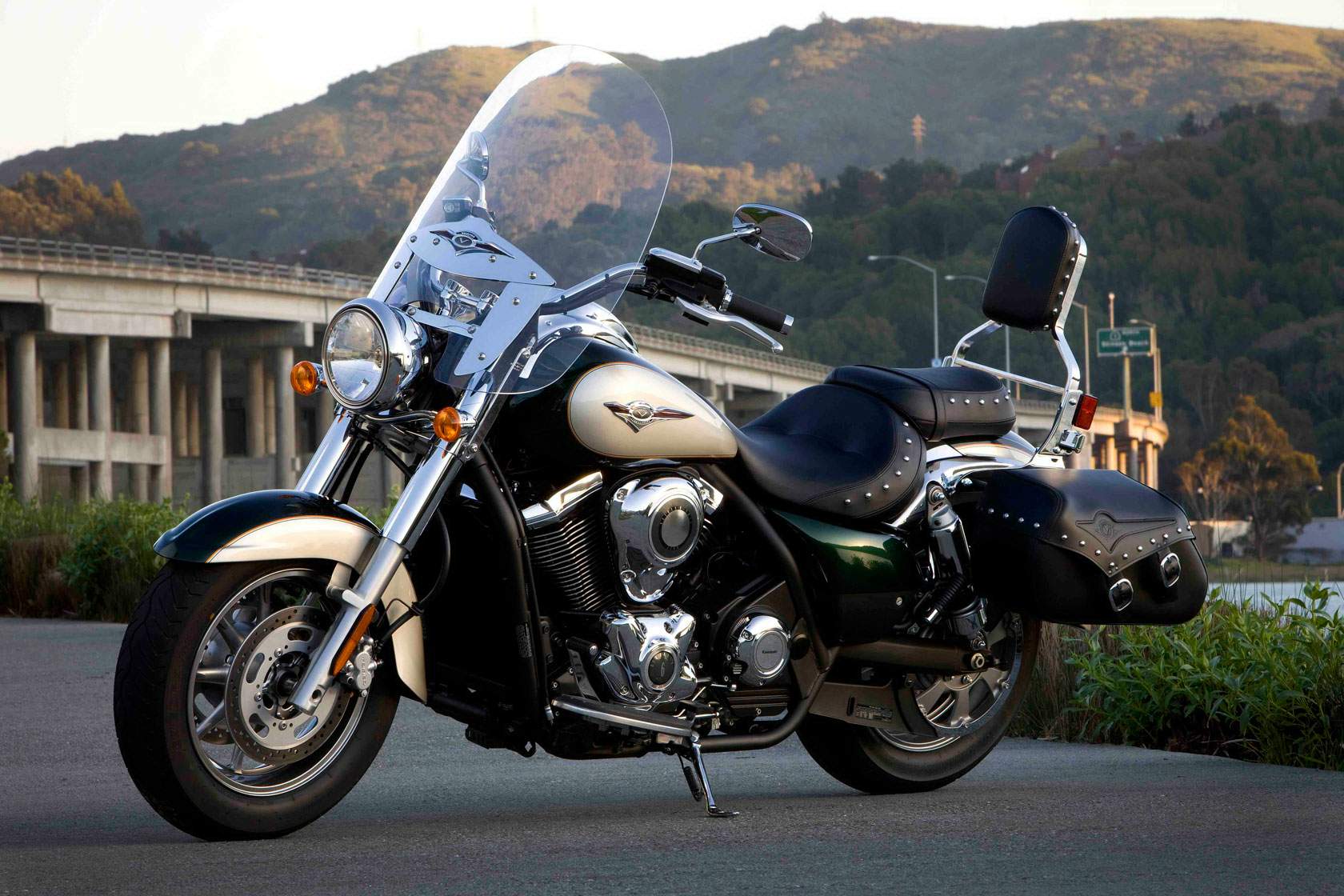 Kawasaki VN1700 Classic LT For Sale Specifications, Price and Images