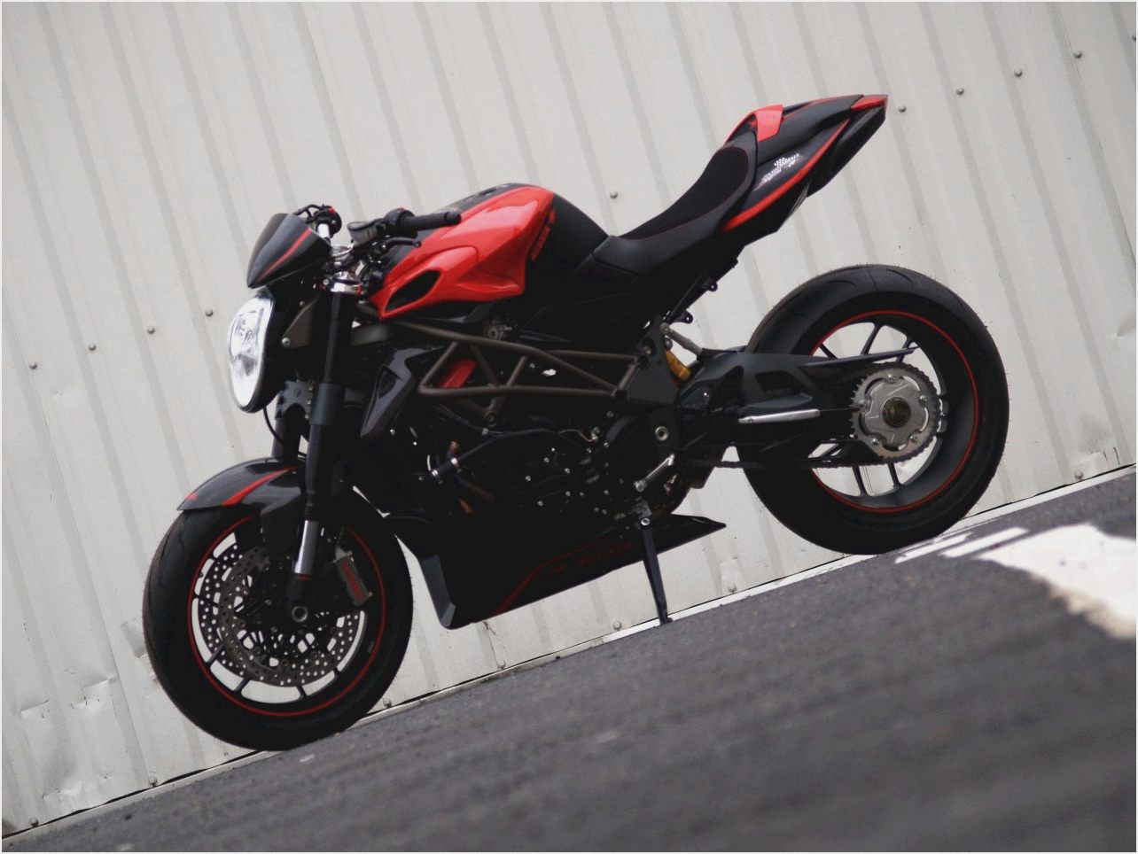 MV Agusta Brutale Cannonball For Sale Specifications, Price and Images