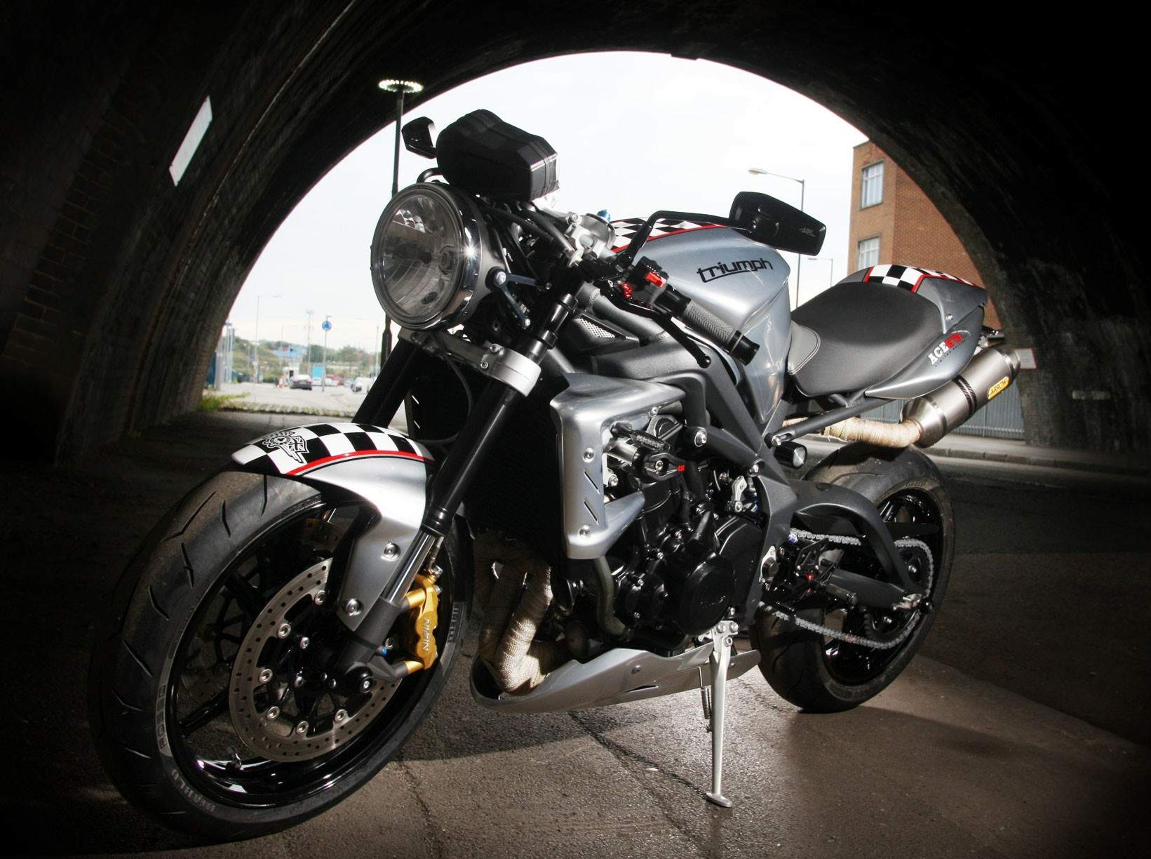 Triumph Street Triple Ace 675CR 
Special For Sale Specifications, Price and Images