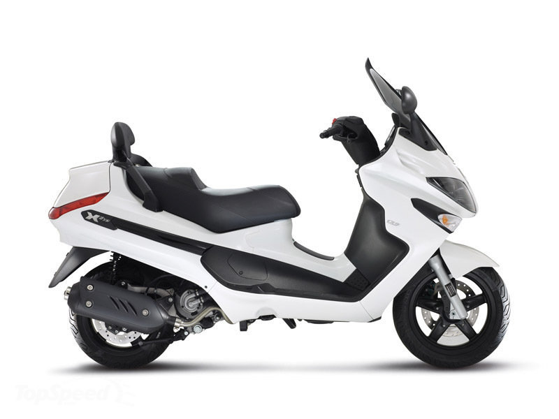Piaggio X-EVO 125 Sport For Sale Specifications, Price and Images