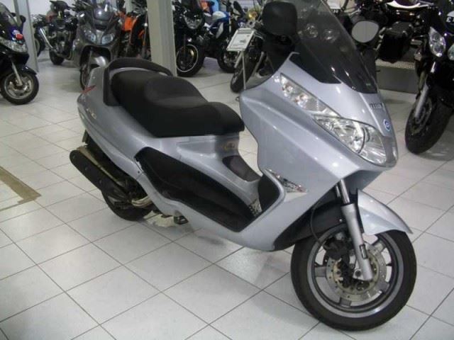 Piaggio X8 400 For Sale Specifications, Price and Images