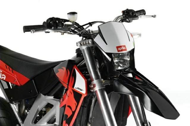 Aprilia SXV 550 For Sale Specifications, Price and Images