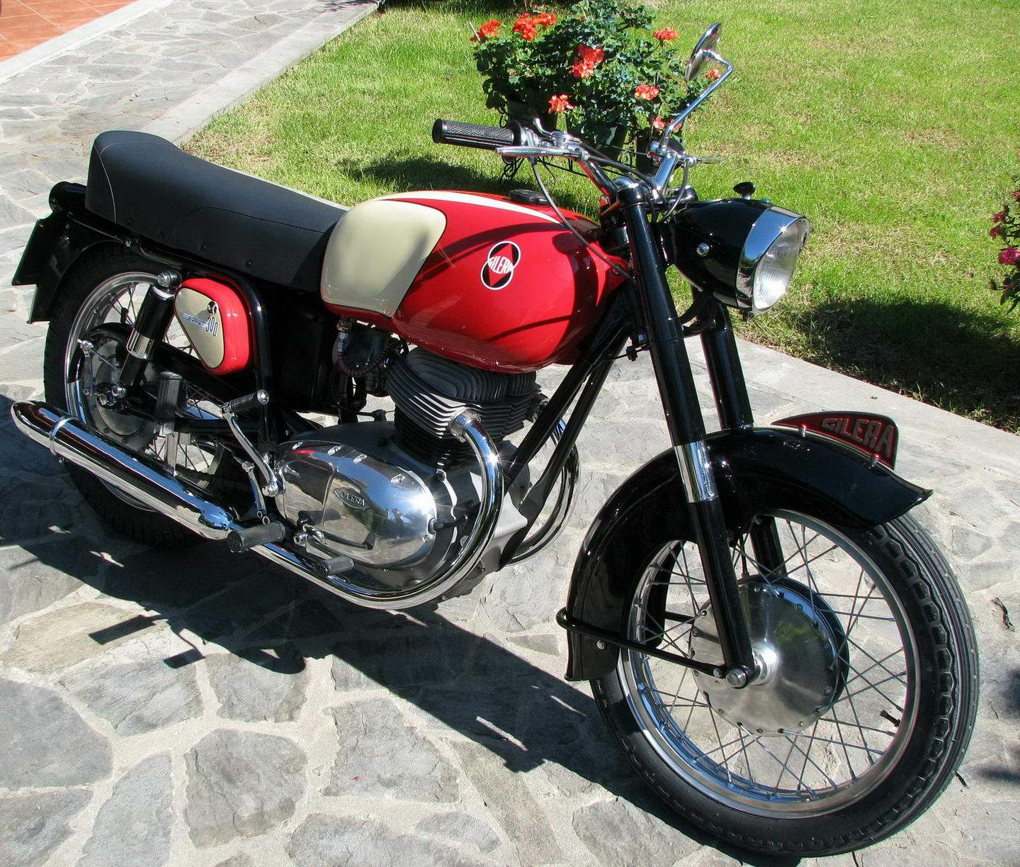 Gilera 300 Extra For Sale Specifications, Price and Images