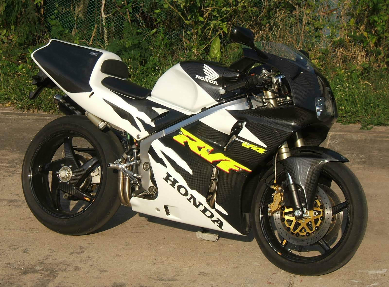 Honda RVF 400R For Sale Specifications, Price and Images