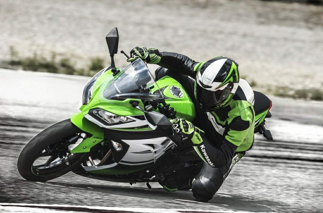 Kawasaki Ninja 300 30th Anniversery Special Edition For Sale Specifications, Price and Images