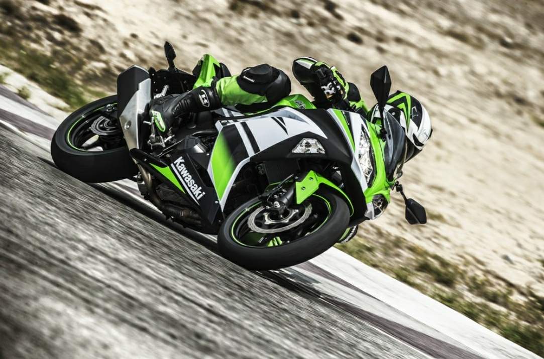 Kawasaki Ninja 300 30th Anniversery Special Edition For Sale Specifications, Price and Images