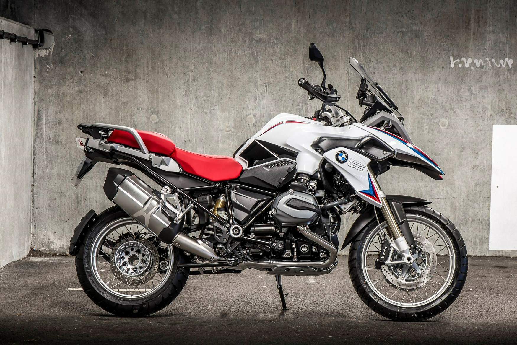 BMW R 1200GS LC 
Adventure Iconic Limited Edition For Sale Specifications, Price and Images