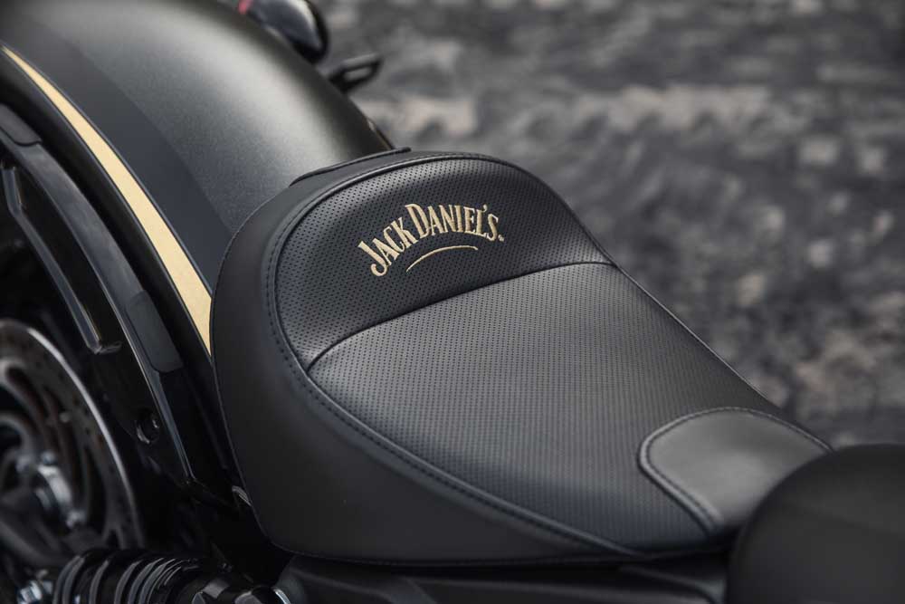 Indian Scout Bobber i Jack Daniel’s Limited 
	Edition For Sale Specifications, Price and Images