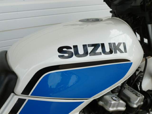 Suzuki GS 700E For Sale Specifications, Price and Images
