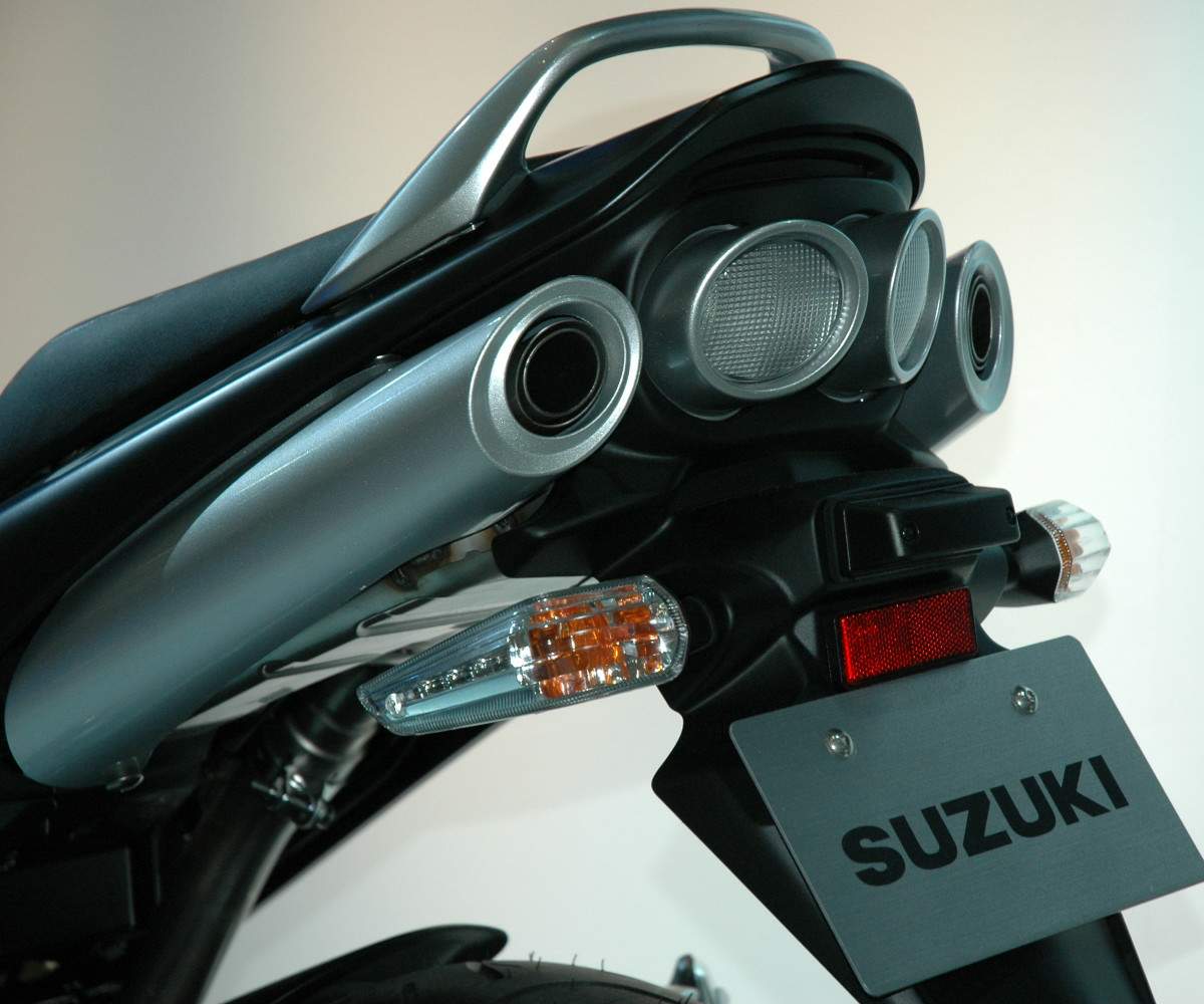 Suzuki GSR 400 For Sale Specifications, Price and Images