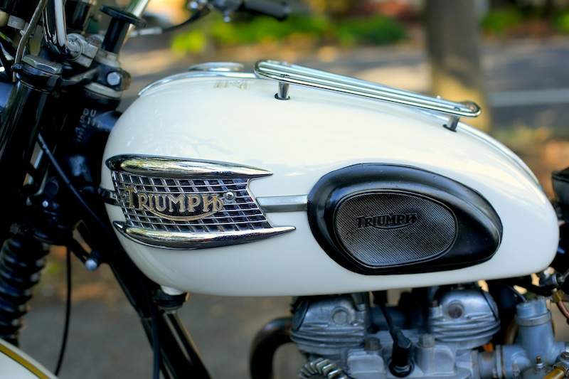 Triumph T120 Bonneville  For Sale Specifications, Price and Images