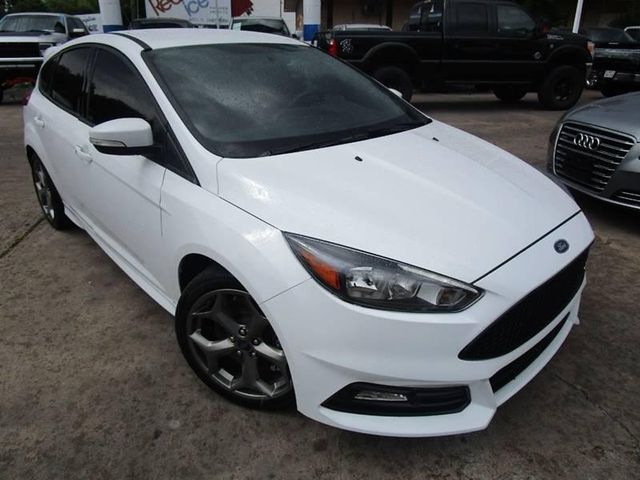  2017 Ford Focus ST Base For Sale Specifications, Price and Images
