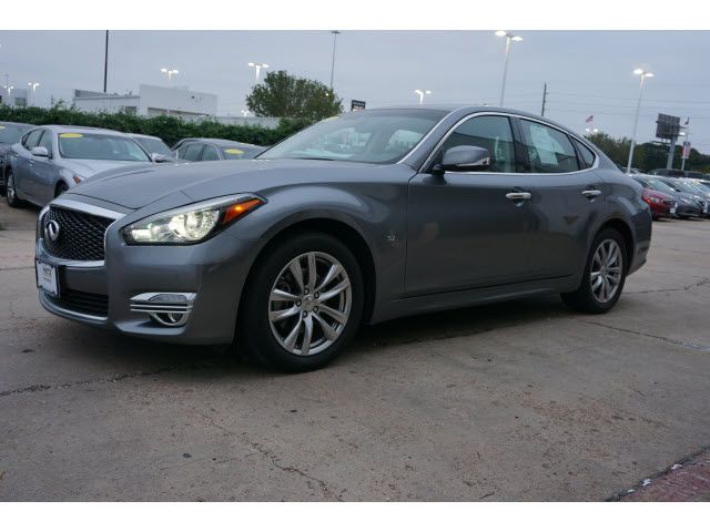  2018 INFINITI Q70 3.7 LUXE For Sale Specifications, Price and Images