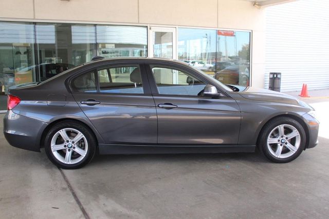  2014 BMW 320 i xDrive For Sale Specifications, Price and Images