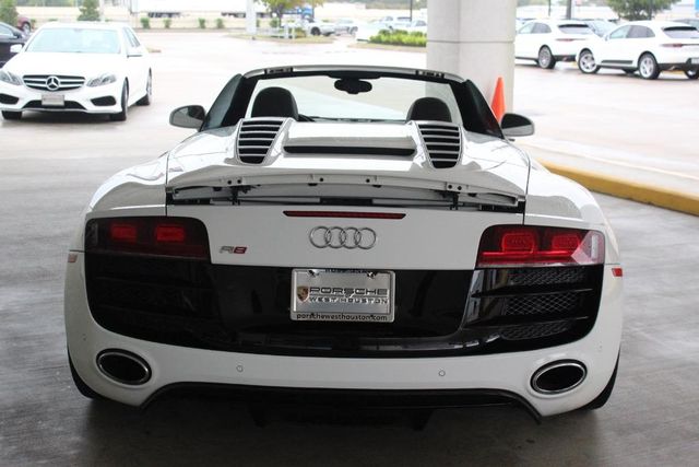  2011 Audi R8 5.2 quattro Spyder For Sale Specifications, Price and Images