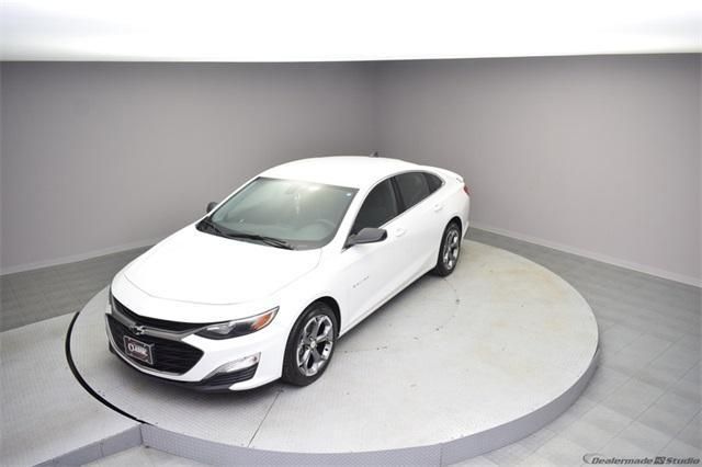  2019 Chevrolet Malibu RS For Sale Specifications, Price and Images