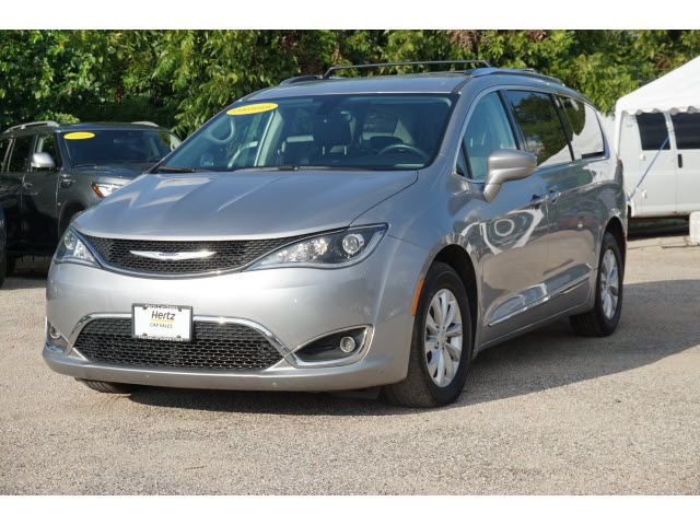  2019 Chrysler Pacifica Touring-L For Sale Specifications, Price and Images