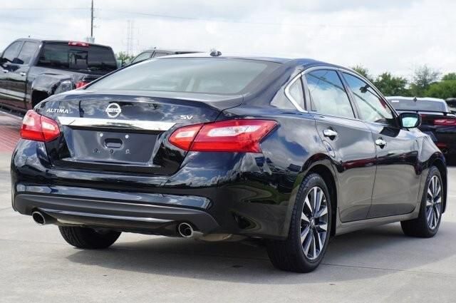  2017 Nissan Altima 2.5 SV For Sale Specifications, Price and Images