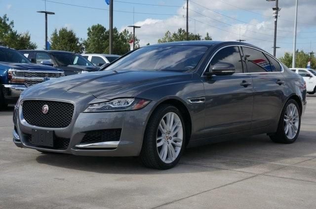  2016 Jaguar XF 35t Prestige For Sale Specifications, Price and Images