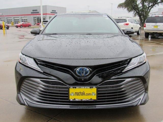  2018 Toyota Camry Hybrid XLE For Sale Specifications, Price and Images