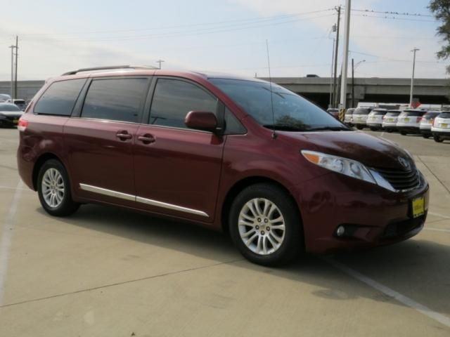  2013 Toyota Sienna XLE For Sale Specifications, Price and Images
