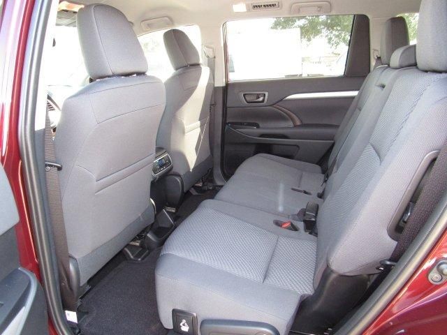  2019 Toyota Highlander LE For Sale Specifications, Price and Images