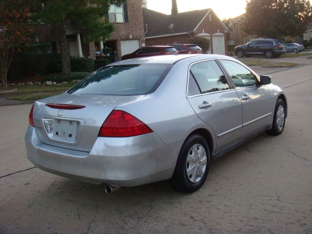  2007 Honda Accord LX For Sale Specifications, Price and Images