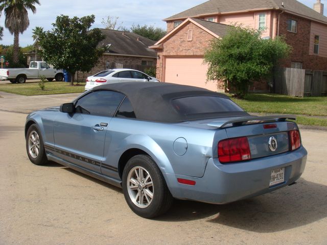  2005 Ford Mustang For Sale Specifications, Price and Images