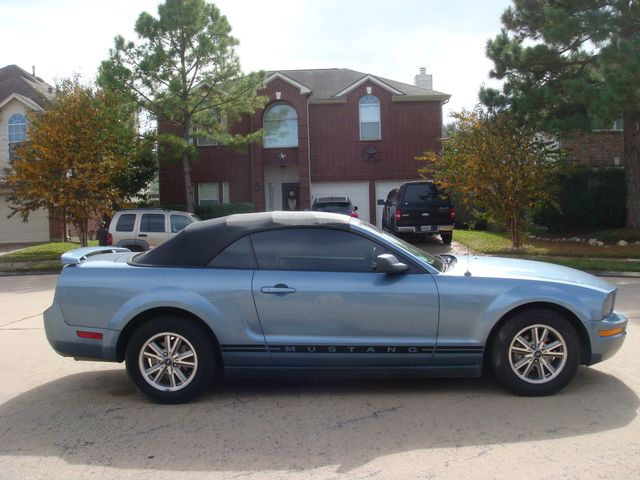  2005 Ford Mustang For Sale Specifications, Price and Images