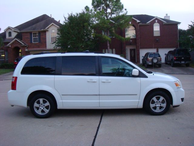  2010 Dodge Grand Caravan SXT For Sale Specifications, Price and Images