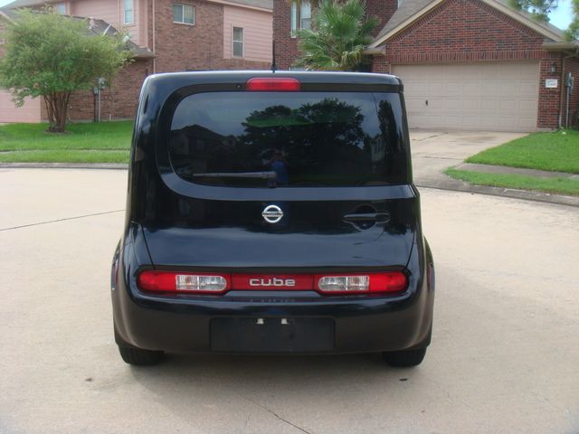  2009 Nissan Cube 1.8 S For Sale Specifications, Price and Images