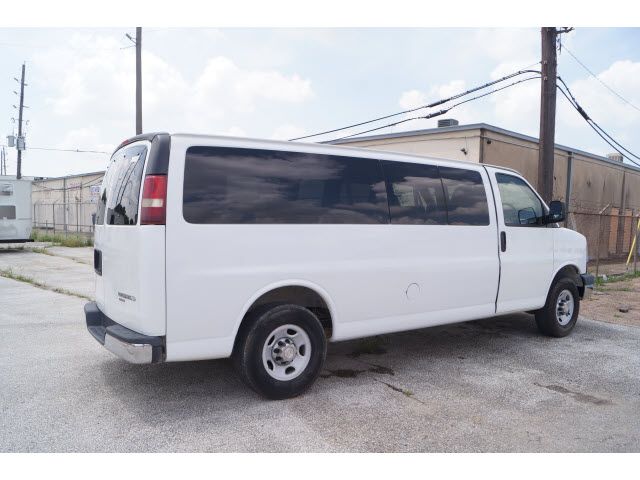  2009 Chevrolet Express 3500 LS For Sale Specifications, Price and Images