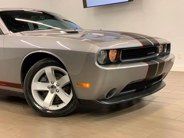  2013 Dodge Challenger SXT For Sale Specifications, Price and Images
