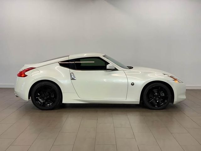  2012 Nissan 370Z Base For Sale Specifications, Price and Images
