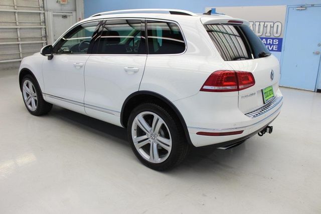  2016 Volkswagen Touareg VR6 For Sale Specifications, Price and Images