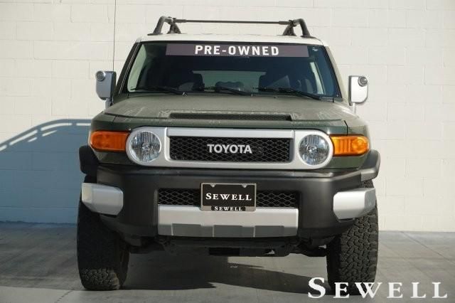  2013 Toyota FJ Cruiser Base For Sale Specifications, Price and Images