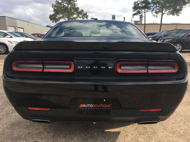  2018 Dodge Challenger SXT For Sale Specifications, Price and Images