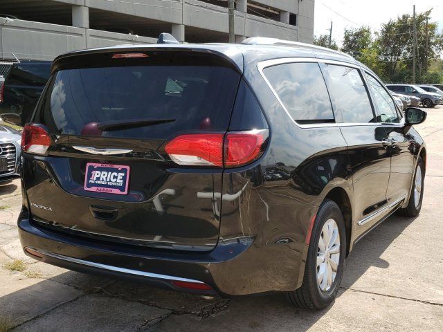  2019 Chrysler Pacifica Touring L For Sale Specifications, Price and Images