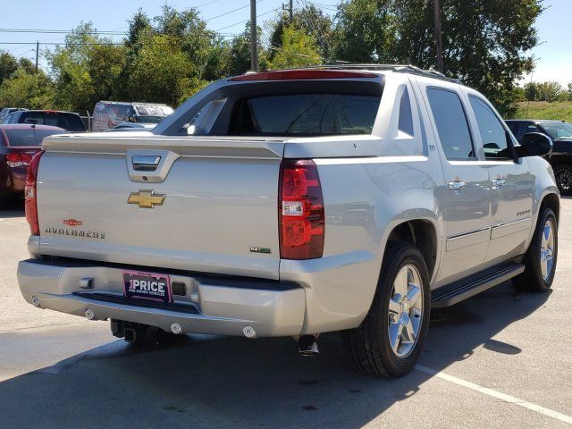  2011 Chevrolet Avalanche LTZ For Sale Specifications, Price and Images