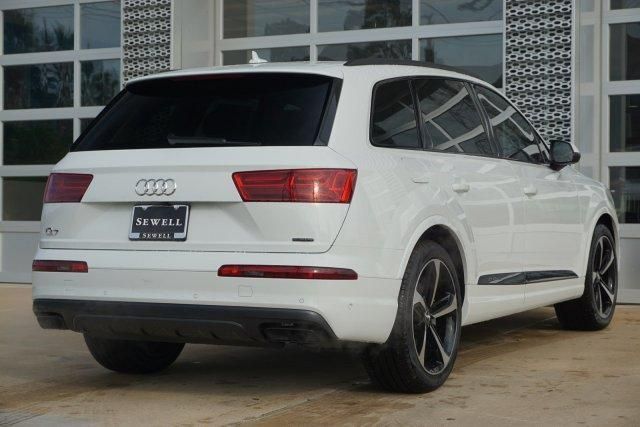  2019 Audi Q7 55 SE Premium Plus For Sale Specifications, Price and Images